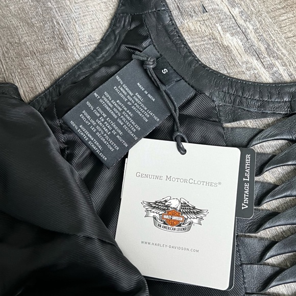 NWT RARE 2016 Harley Davidson
Womens Vintage Leather Vest - Picture 3 of 4